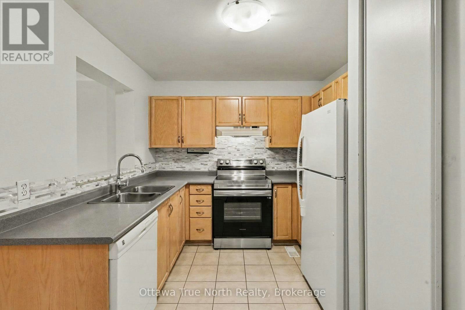 19 Kalbrook Street, Ottawa, ON, K2T 1A8 - 4