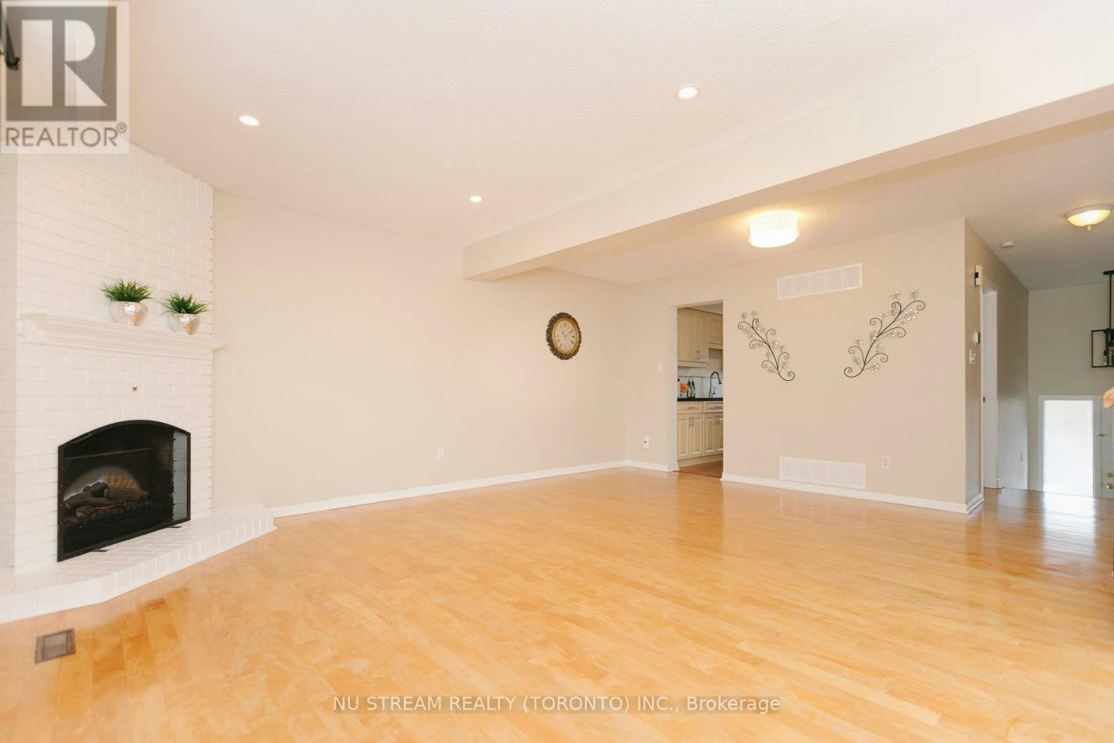 57 Gypsy Roseway, Toronto, ON, M2N 5Z1 - 5