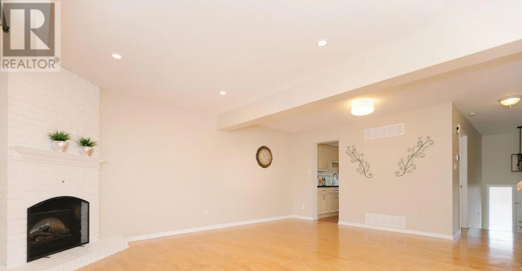 57 Gypsy Roseway, Toronto, ON, M2N 5Z1 - 5