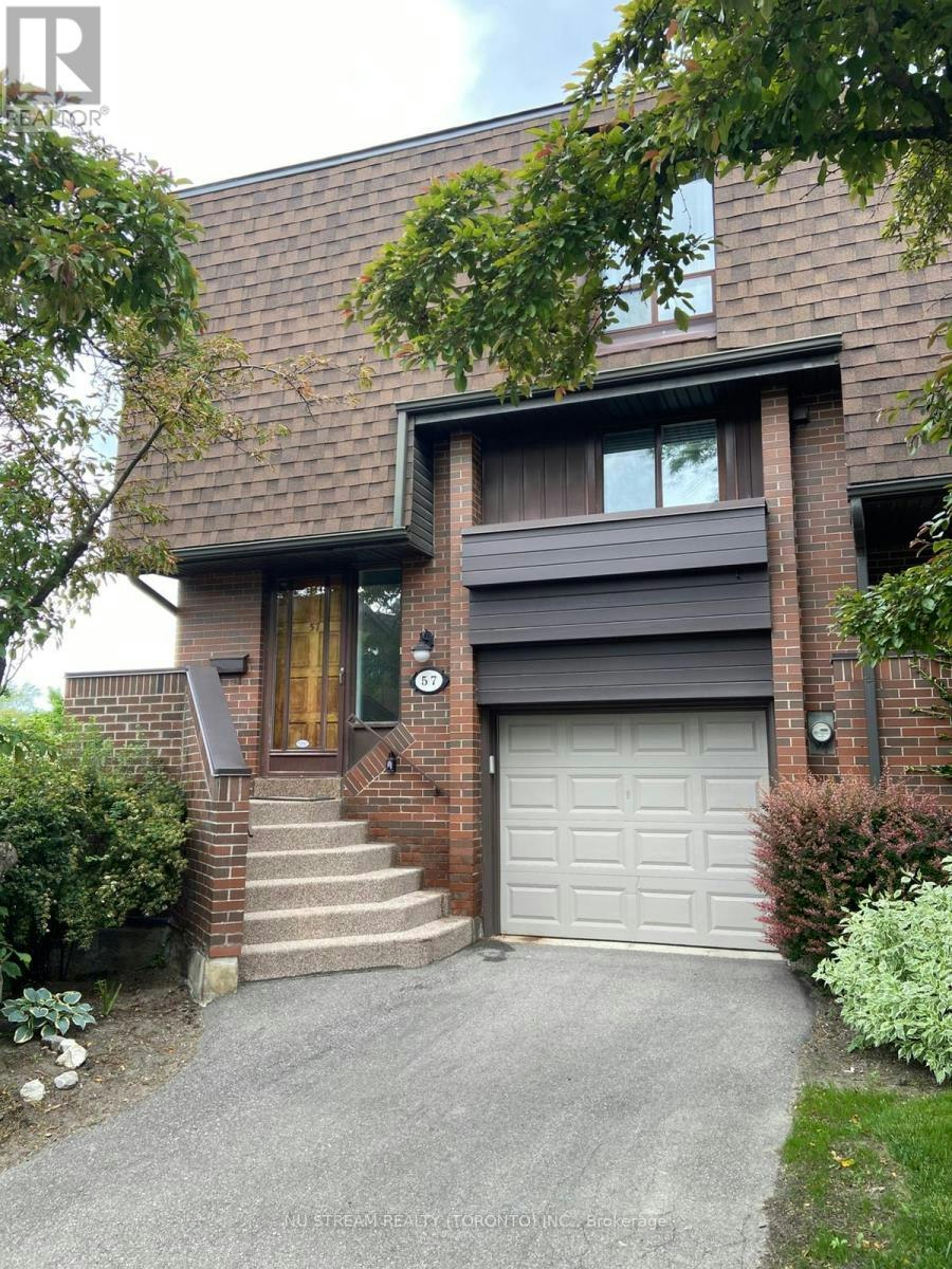 57 Gypsy Roseway, Toronto, ON, M2N 5Z1