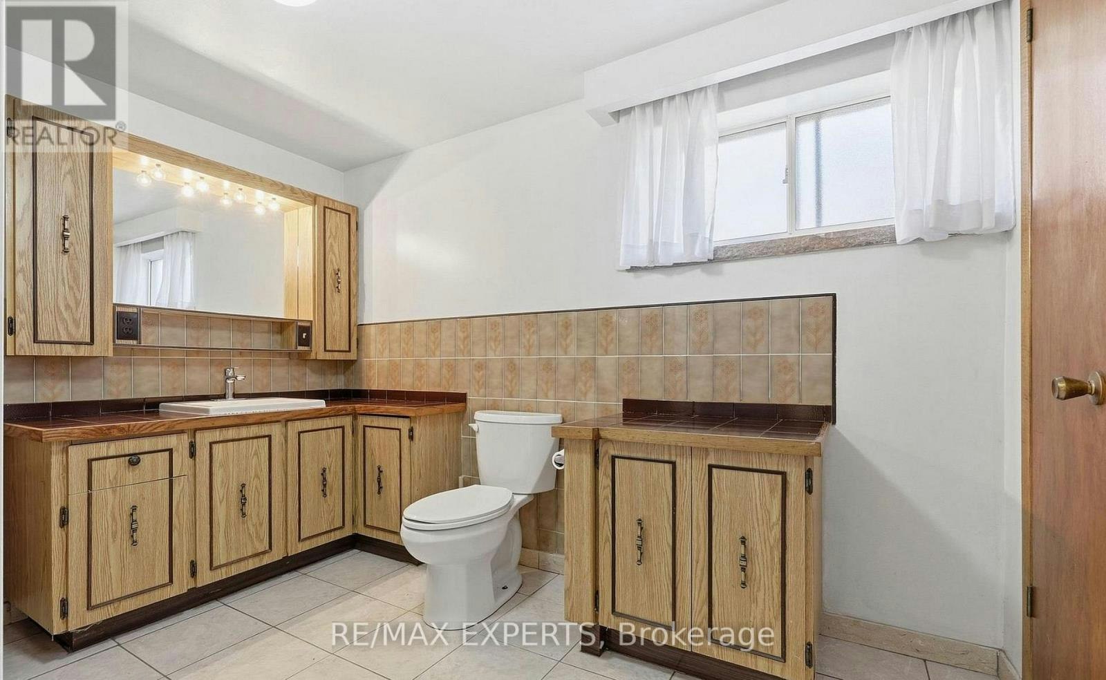 BSMT-228 Andrew Park, Vaughan, ON, L4L 1G2 3