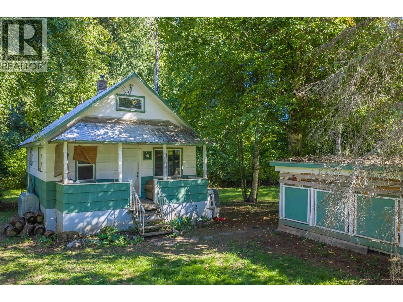 3642 Catherwood Road, Revelstoke, BC, V0E 2S0