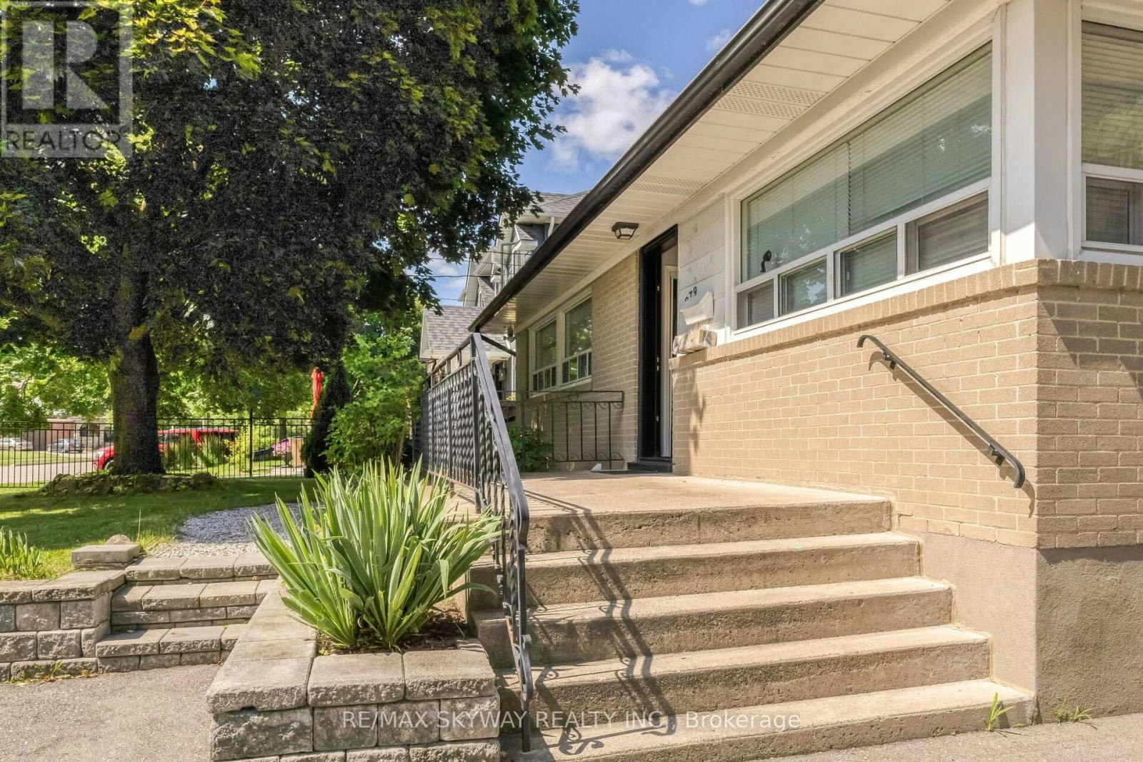 UPPER-279 Elmwood Crescent, Milton, ON, L9T 1C3 - 3