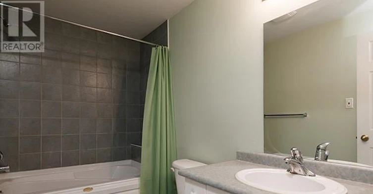 3-122 Sherwood Forest Square, London, ON, N6G 5G8 - 12