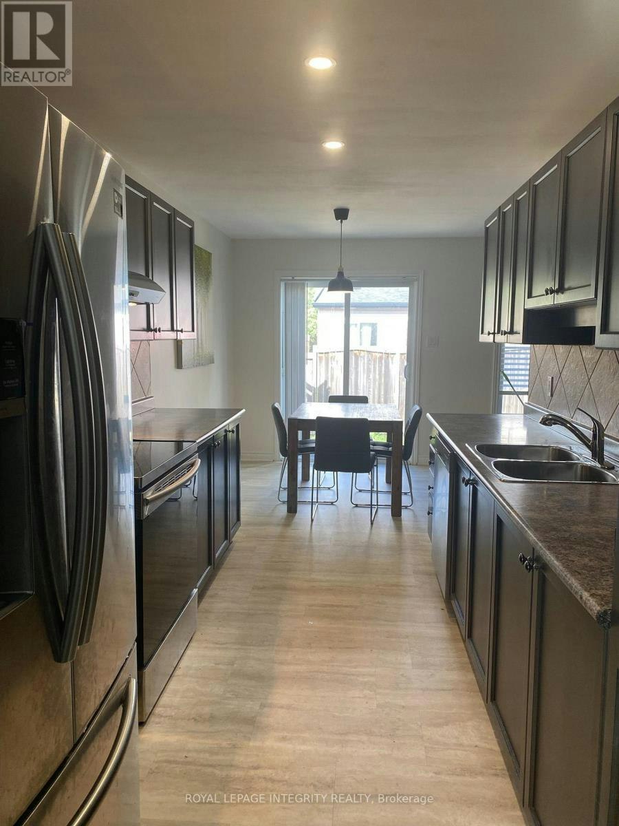 81 Fratton Way, Ottawa, ON, K2G 7C4 - 10