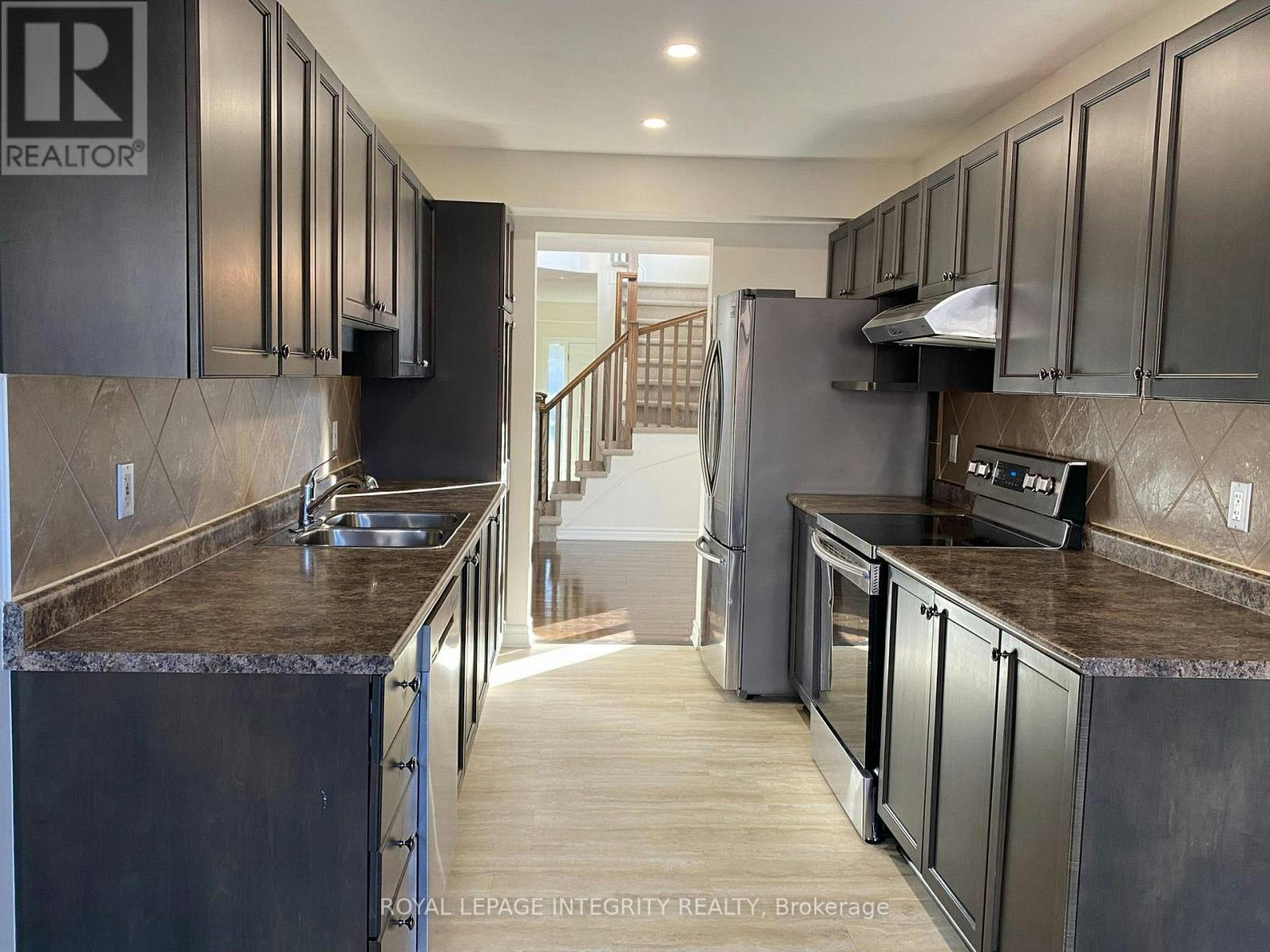81 Fratton Way, Ottawa, ON, K2G 7C4 - 34
