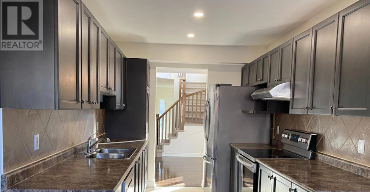 81 Fratton Way, Ottawa, ON, K2G 7C4 - 34