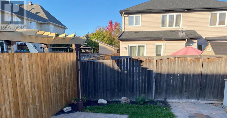 81 Fratton Way, Ottawa, ON, K2G 7C4 - 47