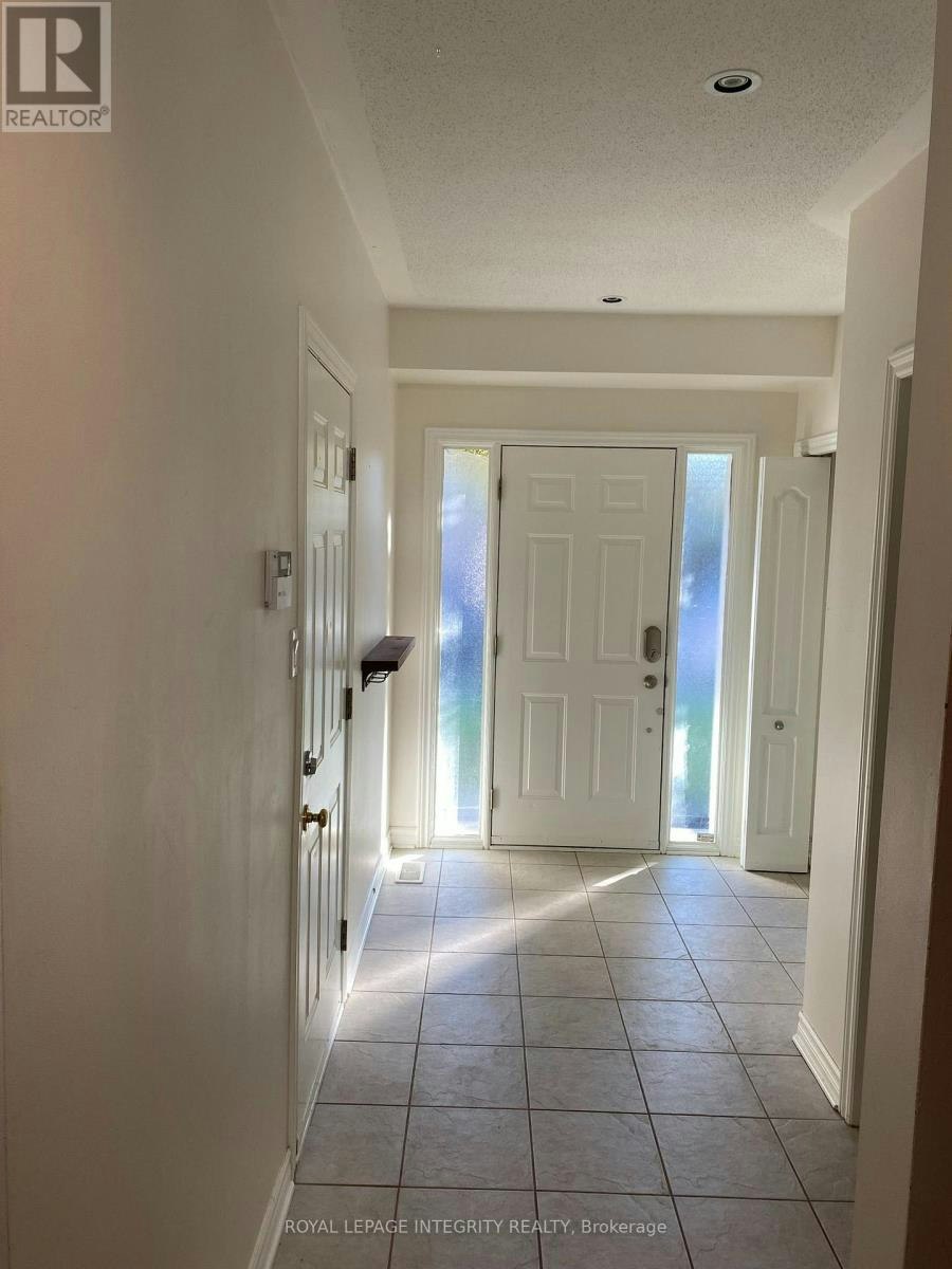 81 Fratton Way, Ottawa, ON, K2G 7C4 - 2