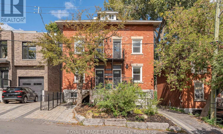 447-449 Green Avenue