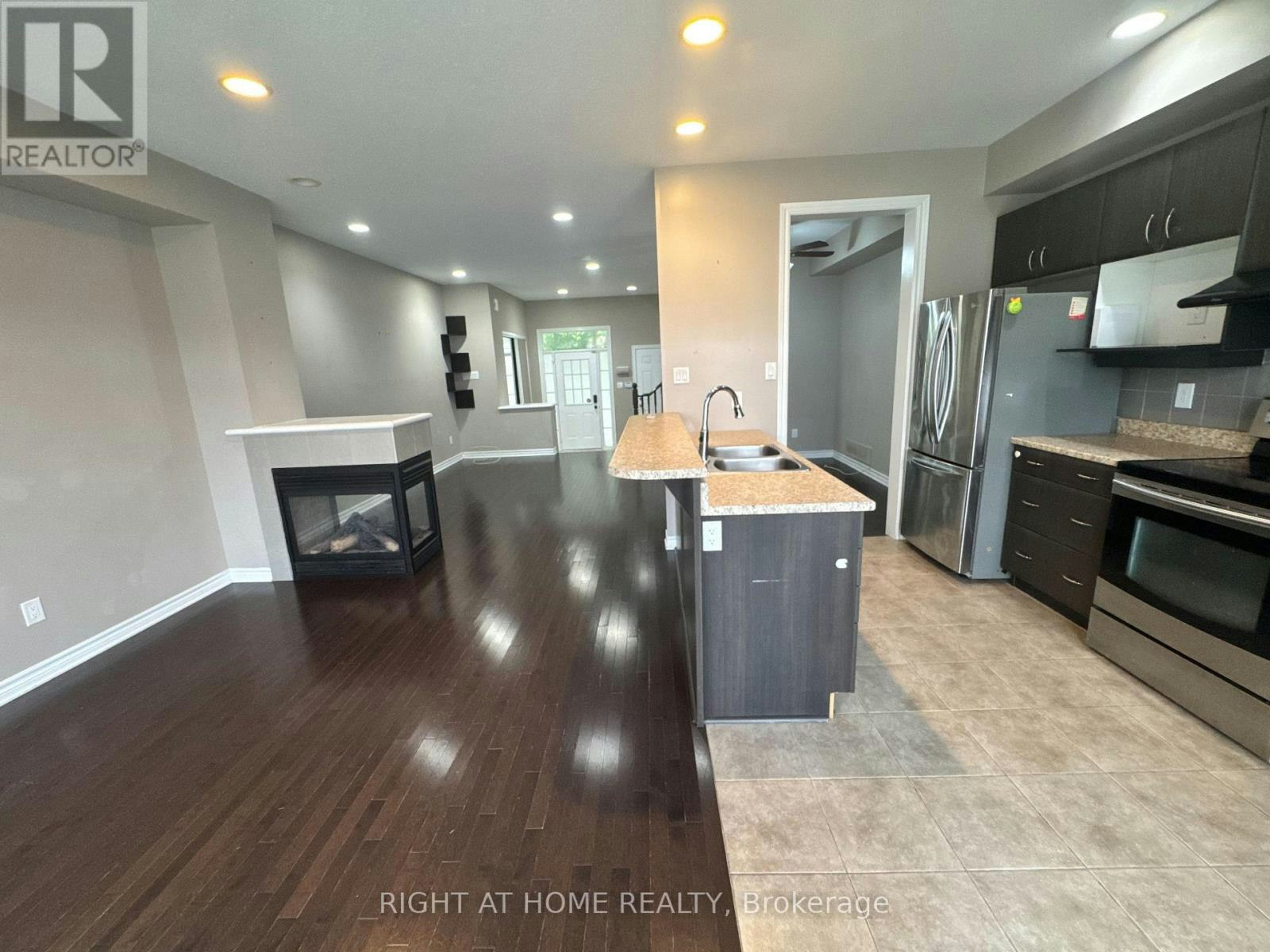 428 Foxhall Way, Ottawa, ON, K2M 0G1 - 4