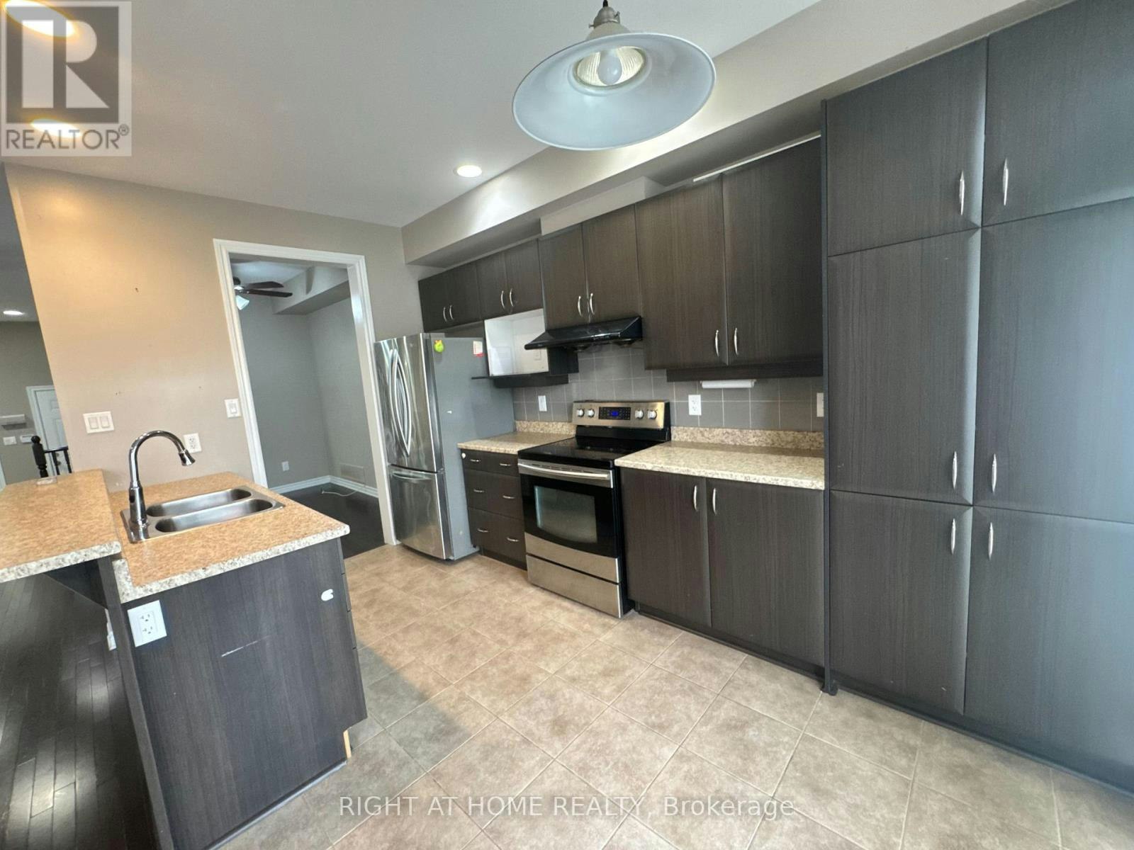 428 Foxhall Way, Ottawa, ON, K2M 0G1 - 5