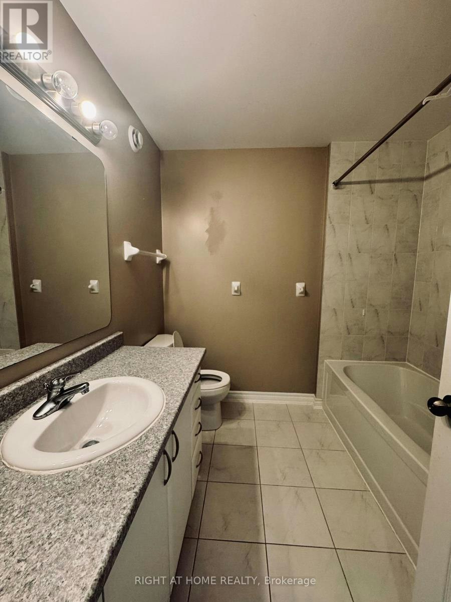 428 Foxhall Way, Ottawa, ON, K2M 0G1 - 13