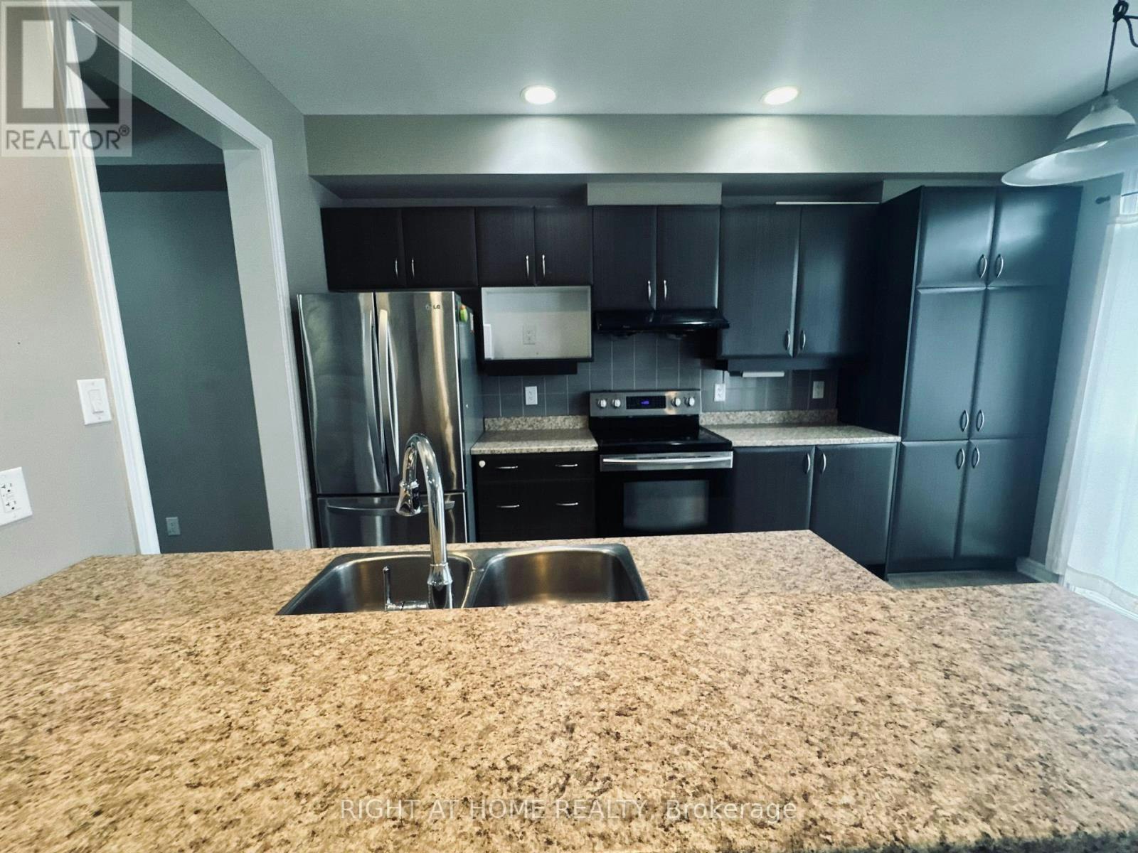 428 Foxhall Way, Ottawa, ON, K2M 0G1 - 7