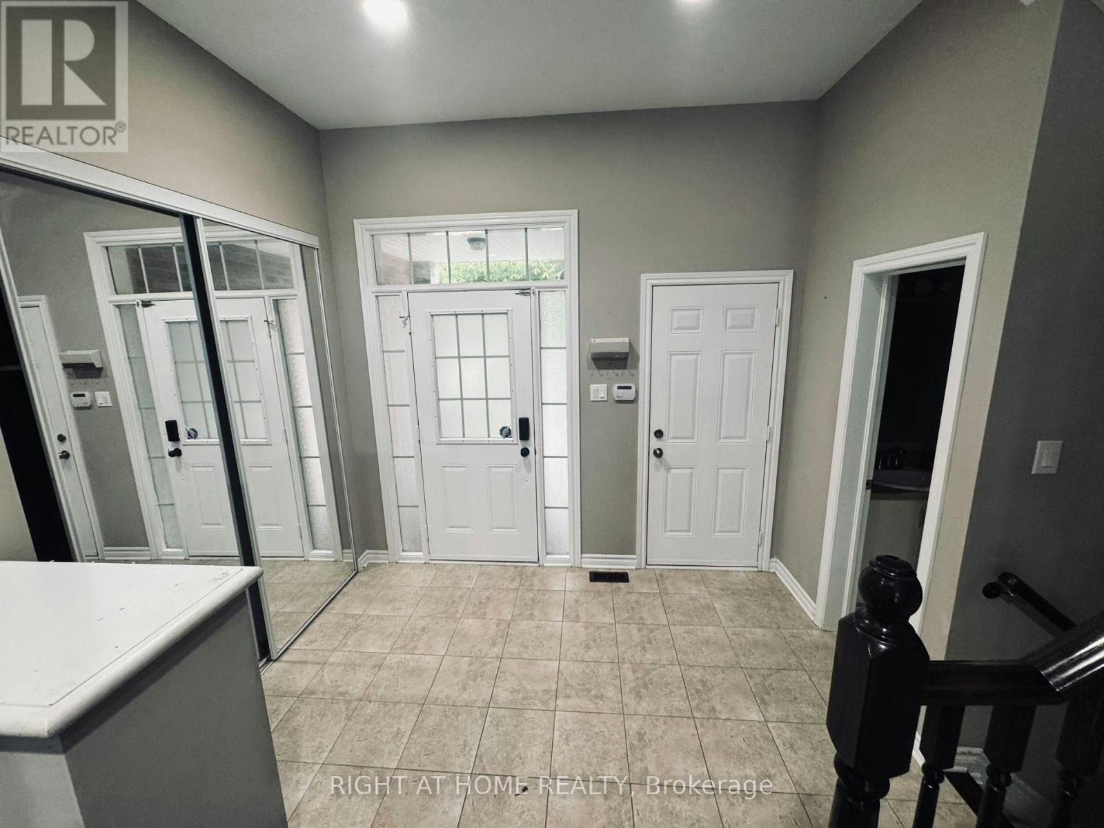 428 Foxhall Way, Ottawa, ON, K2M 0G1 - 3