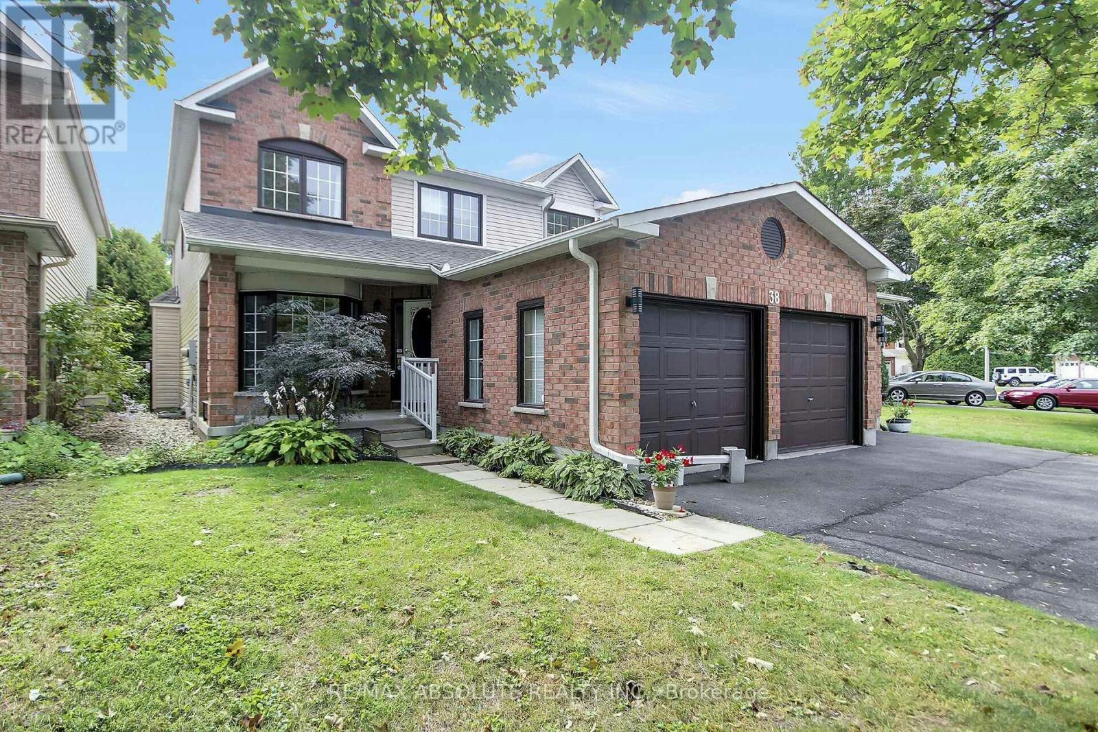 38 Forestglade Crescent, Ottawa, ON, K1G 5V8