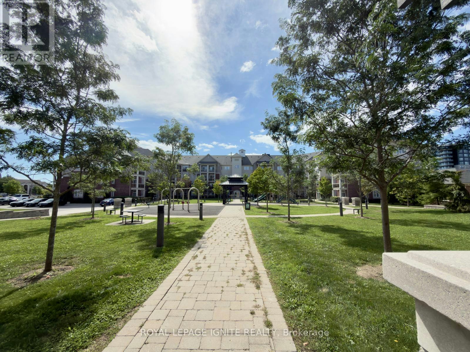 226-80 Aspen Springs Drive, Clarington, ON, L1C 0V4 - 14