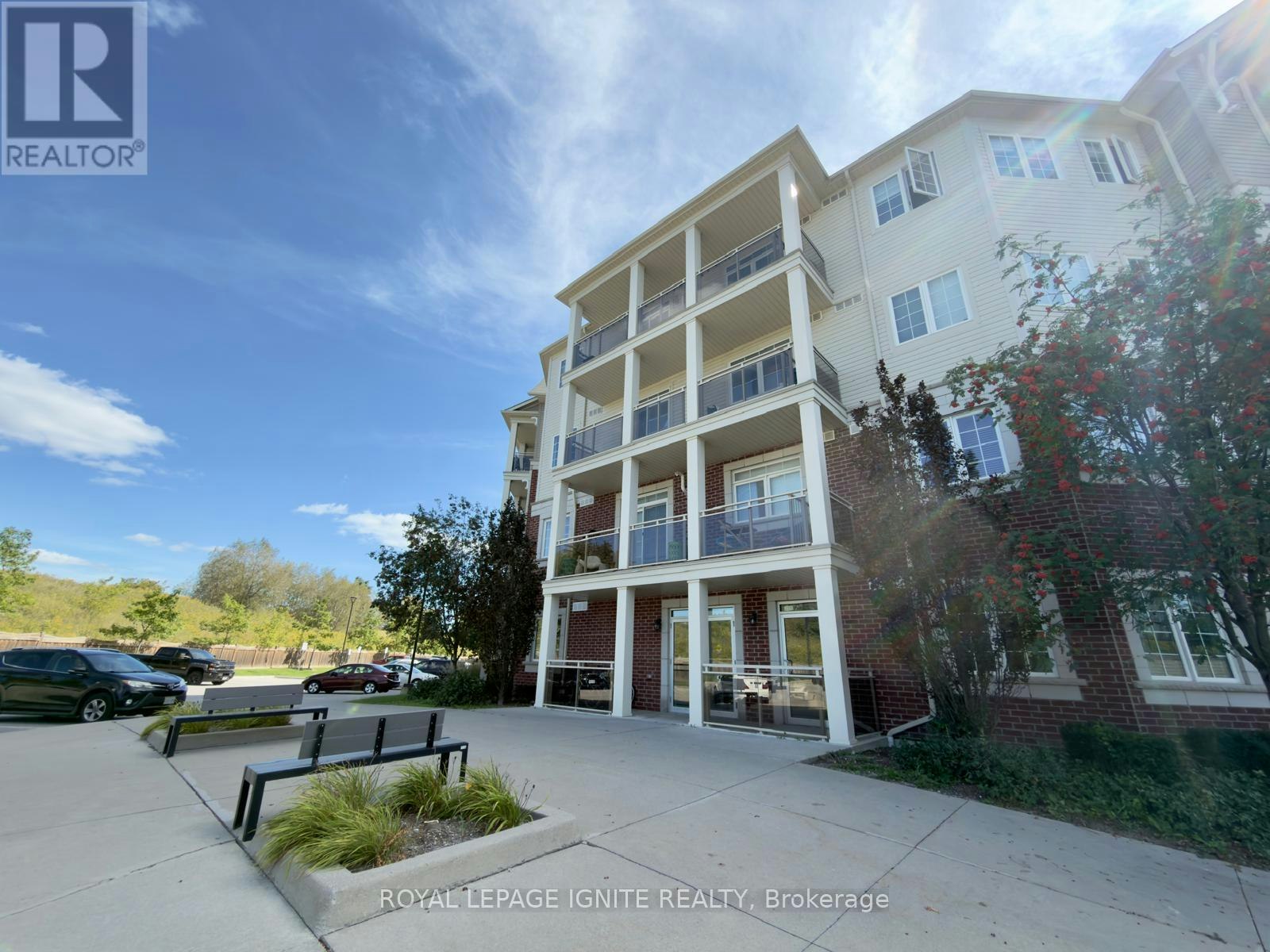 226-80 Aspen Springs Drive, Clarington, ON, L1C 0V4 - 2
