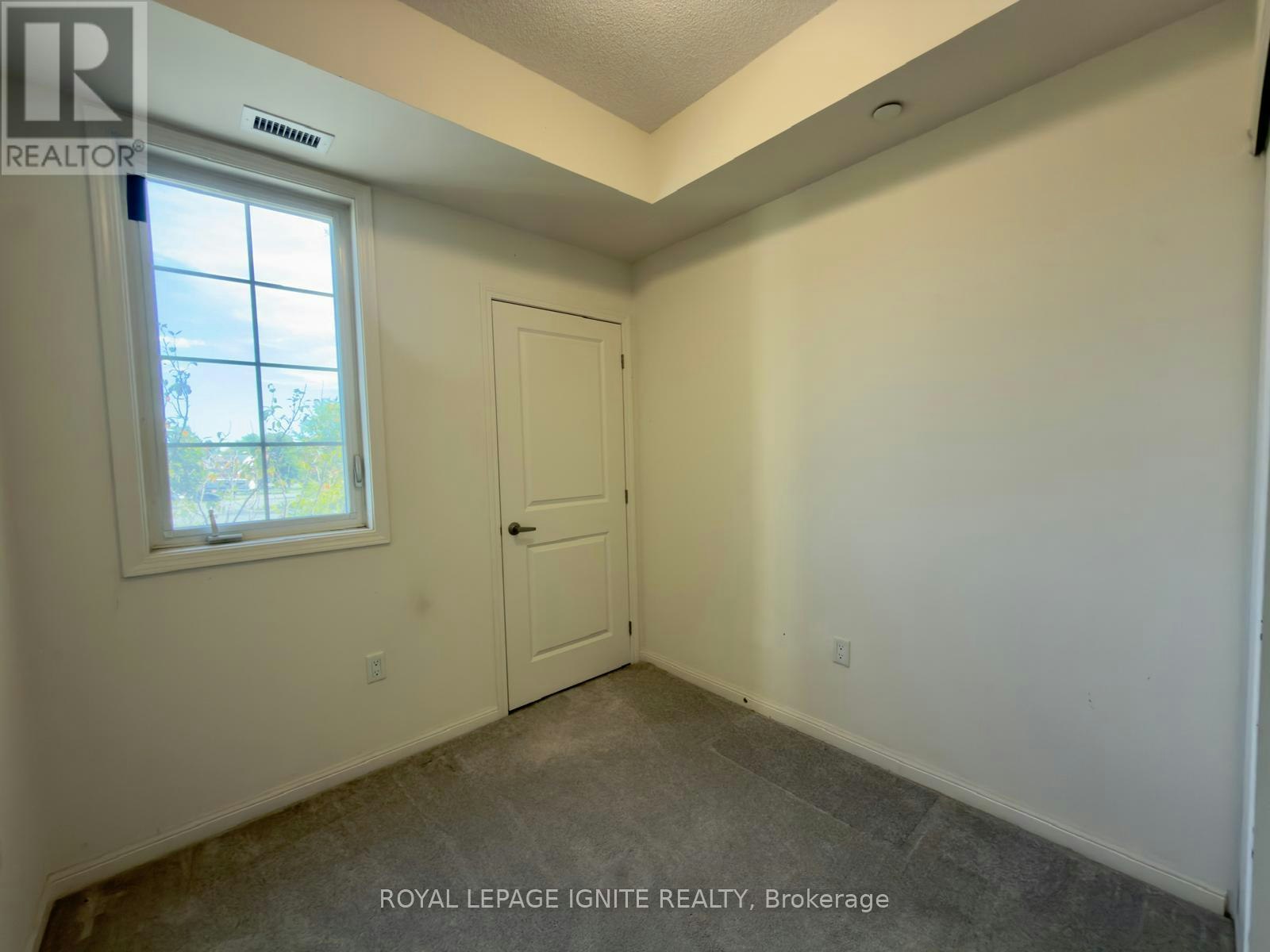 226-80 Aspen Springs Drive, Clarington, ON, L1C 0V4 - 6