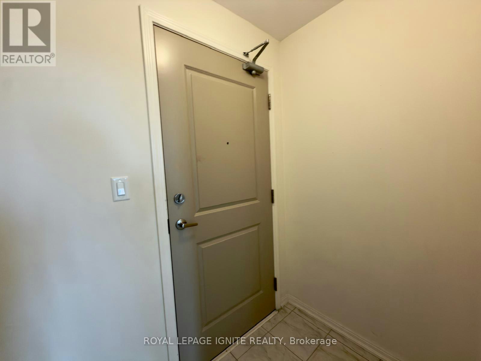 226-80 Aspen Springs Drive, Clarington, ON, L1C 0V4 - 4