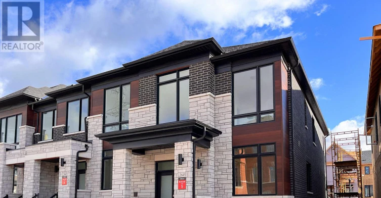2645 Apricot Lane, Pickering, ON, L1X 0M3