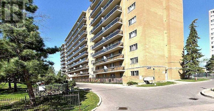 915-100 Dundalk Drive, Toronto, ON, M1P 4V2