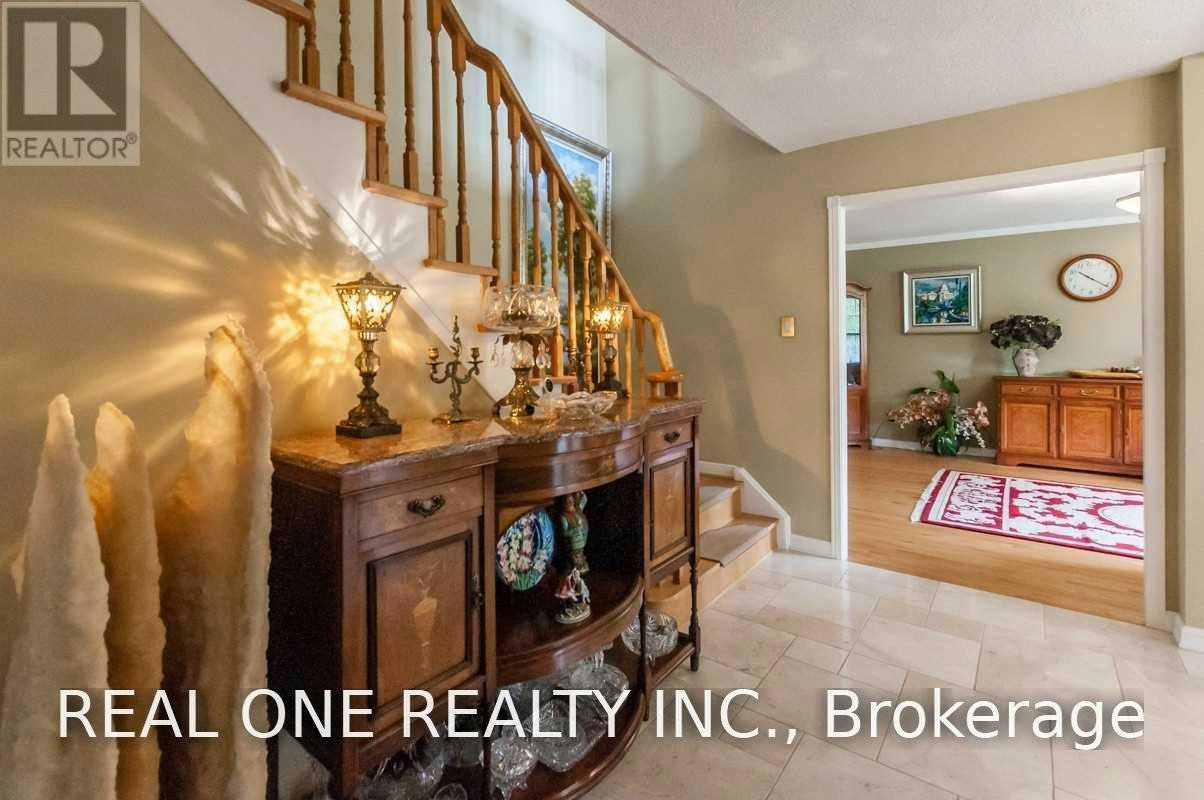 125 Briarwood Road, Markham, ON, L3R 2X1 - 6