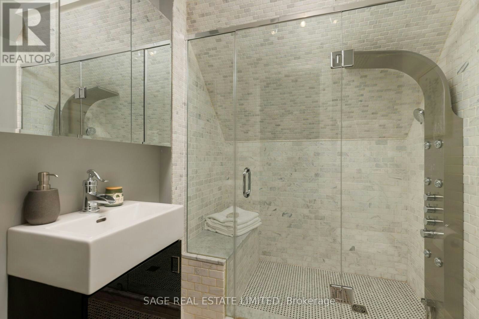 39 Loyalist Road, Toronto, ON, M9A 3P2 - 37