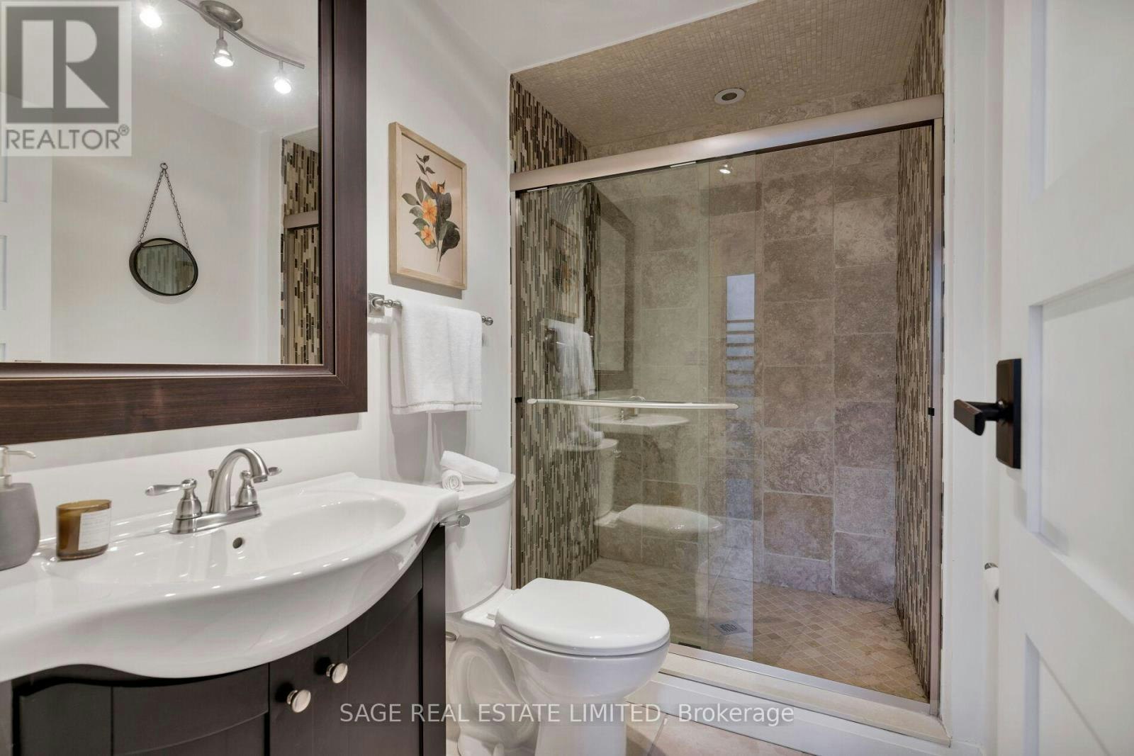 39 Loyalist Road, Toronto, ON, M9A 3P2 - 42