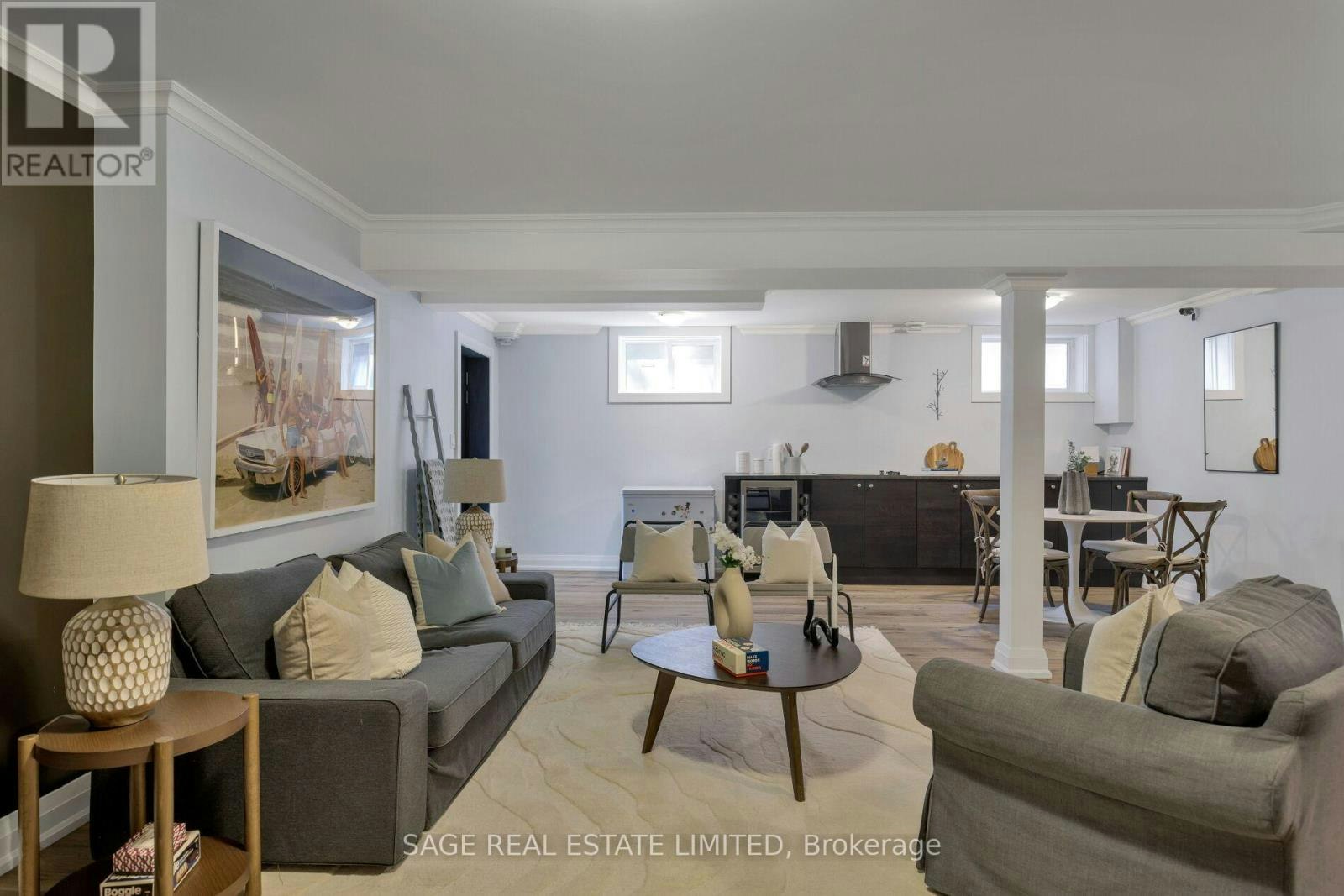39 Loyalist Road, Toronto, ON, M9A 3P2 - 39