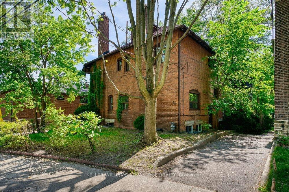 24 Indian Road Crescent, Toronto, ON, M6P 2G1