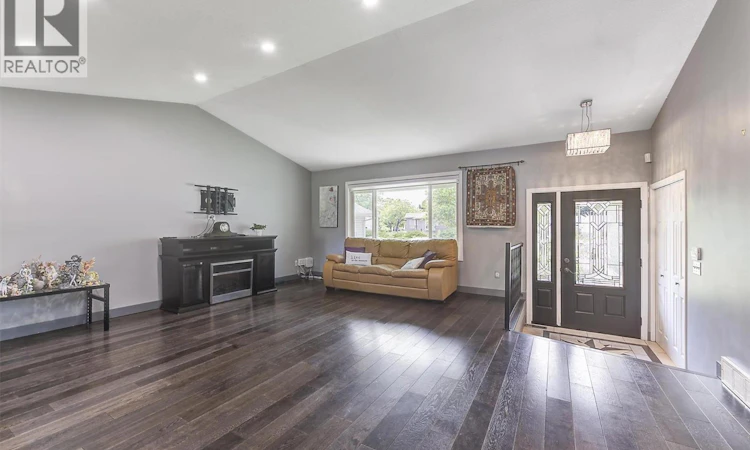 1852 Crossglen Court