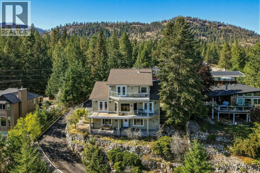 562 Mountain Drive, West Kelowna, BC, V1H 2B7