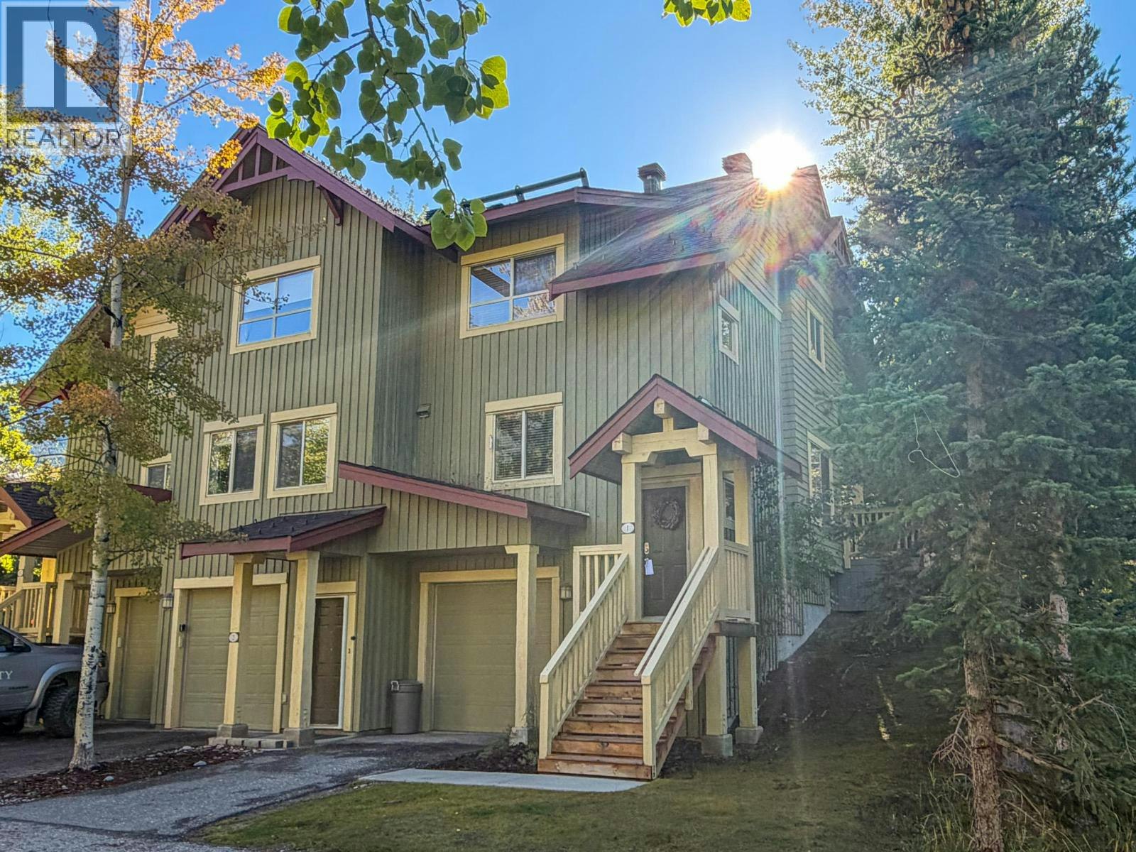 1-2025 Greywolf Drive, Panorama, BC, V0A 1T0