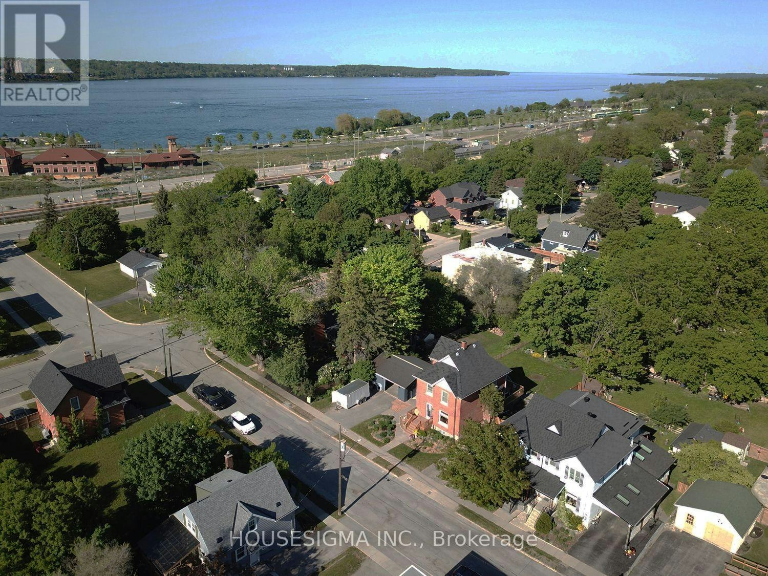 23 William Street, Barrie, ON, L4N 3J4