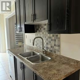 MAIN & 2ND FLOOR-100 Lanark Circle, Brampton, ON, L6X 5L4 - 5
