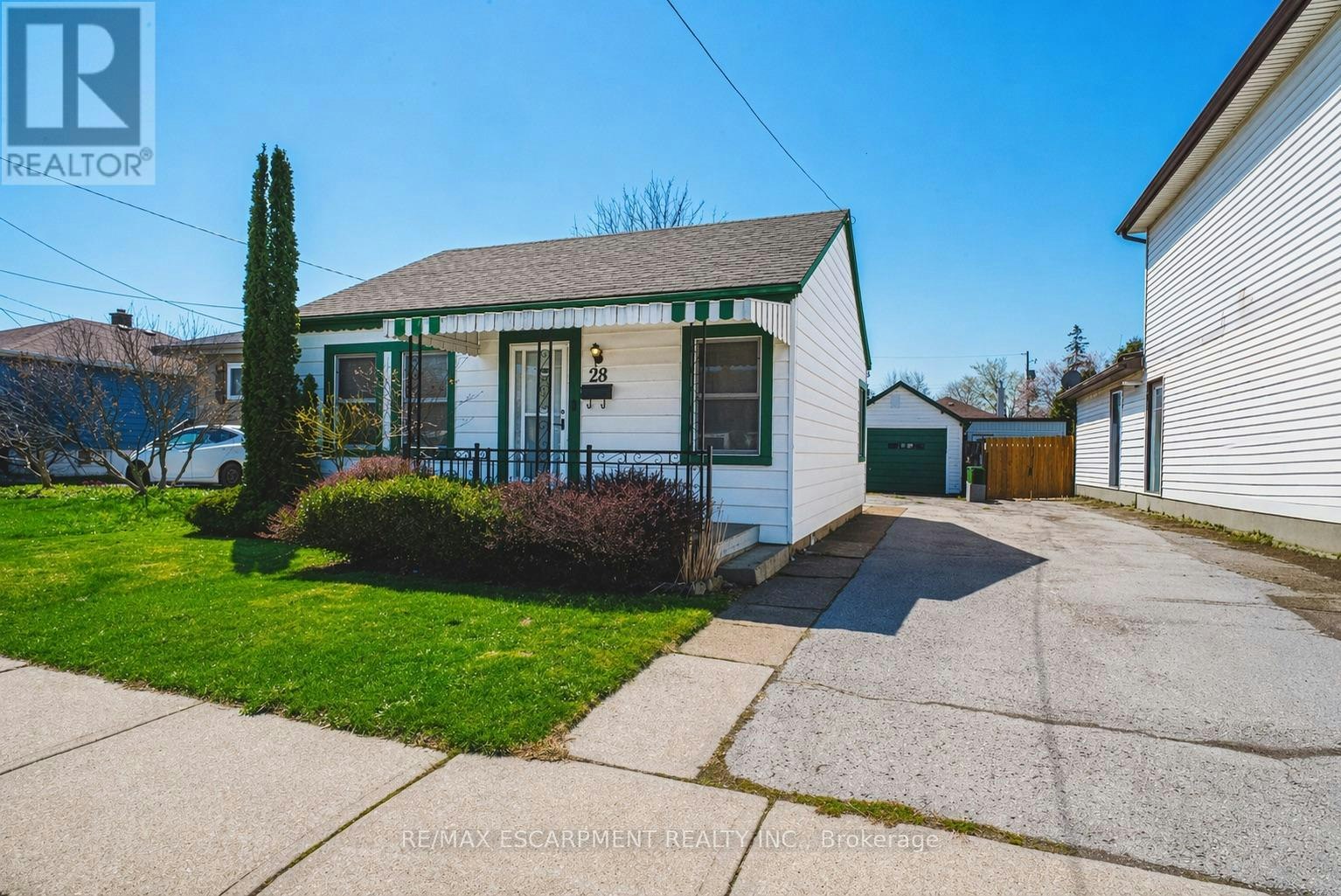 28 Munn Street, Hamilton, ON, L8V 1J9