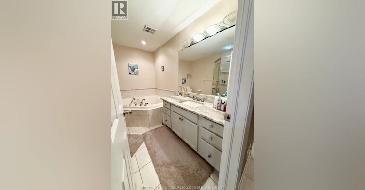 569 Sarah Court, Windsor, ON, N9G 2Y8 - 10