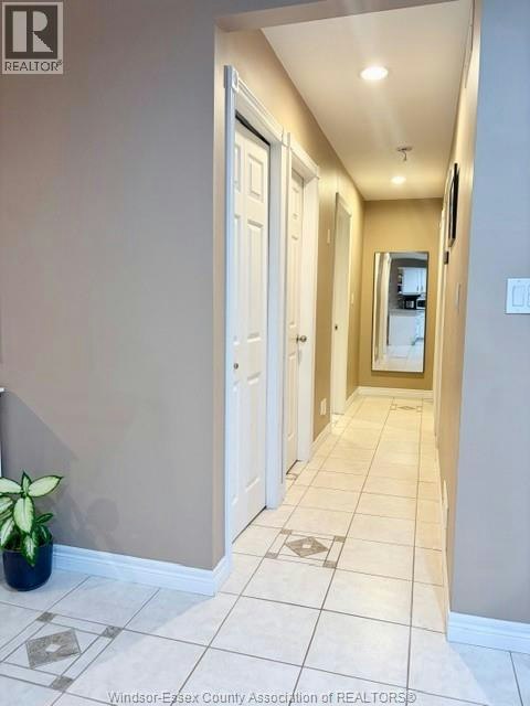 569 Sarah Court, Windsor, ON, N9G 2Y8 - 9