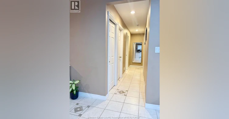 569 Sarah Court, Windsor, ON, N9G 2Y8 - 9