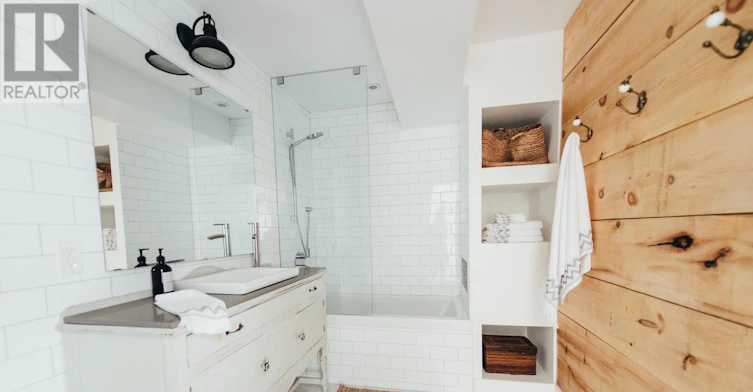 UPPER-83 Ingham Avenue, Toronto, ON, M4K 2W8 - 10