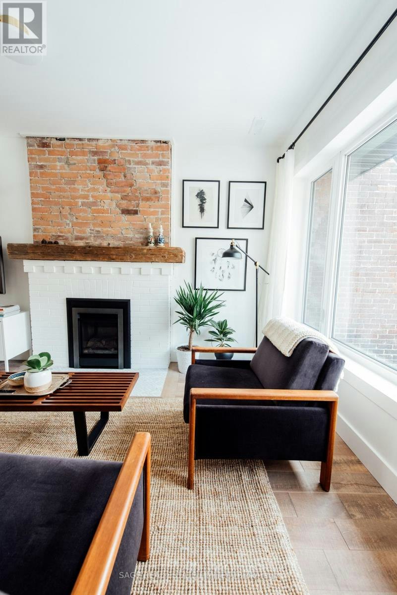UPPER-83 Ingham Avenue, Toronto, ON, M4K 2W8 - 5
