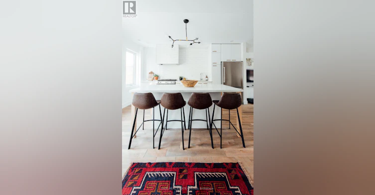UPPER-83 Ingham Avenue, Toronto, ON, M4K 2W8