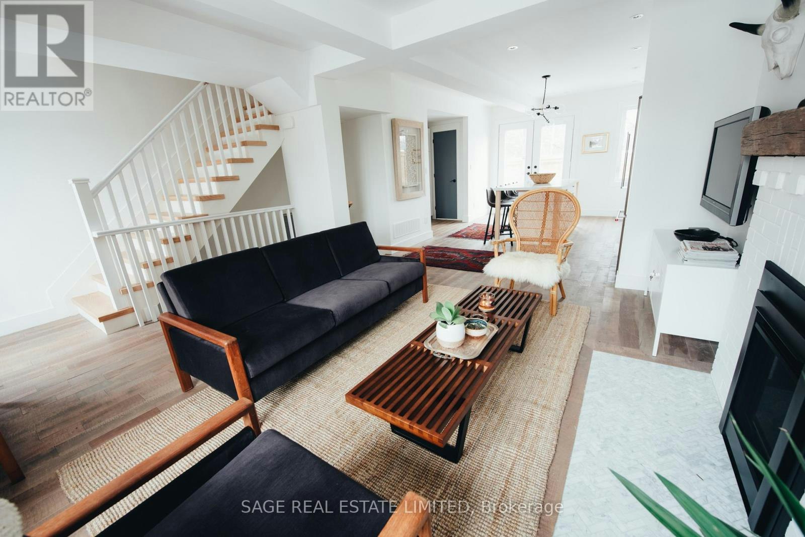 UPPER-83 Ingham Avenue, Toronto, ON, M4K 2W8 - 6