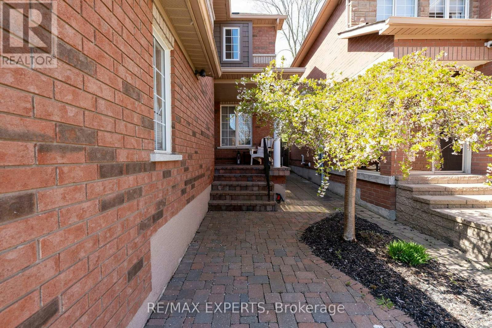 28 Crestridge Drive, Caledon, ON, L7E 2T7 - 3