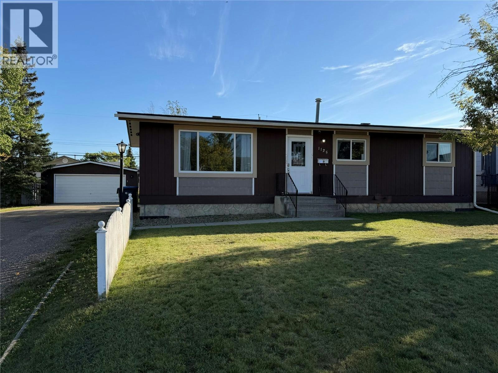 1125 117 Avenue, Dawson Creek, BC, V1G 3G8