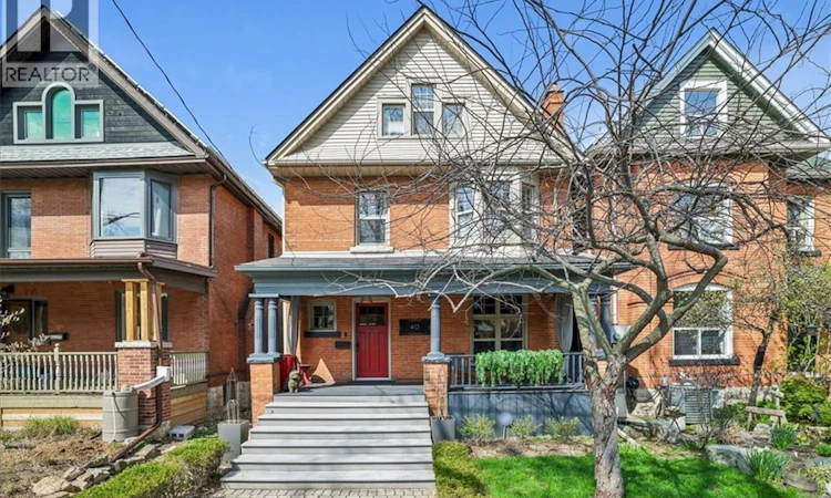 40 Stanley Avenue