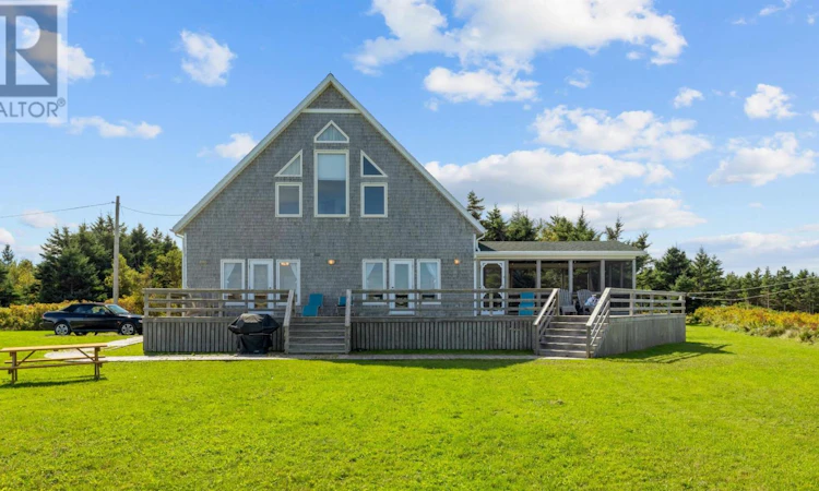 64 Lecky Crescent, Thunder Cove
