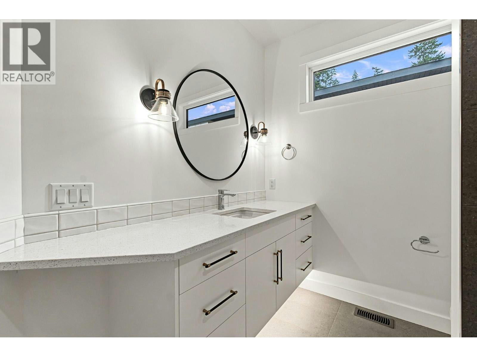 491 N Clifton Road, Kelowna, BC, V1V 1H1 - 30