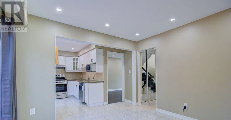 17 Rooksnest Trail, Toronto, ON, M1S 3W1 - 13